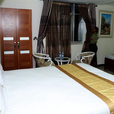 La Grande Hotel Kampala Zewnętrze zdjęcie