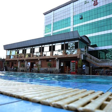La Grande Hotel Kampala Zewnętrze zdjęcie