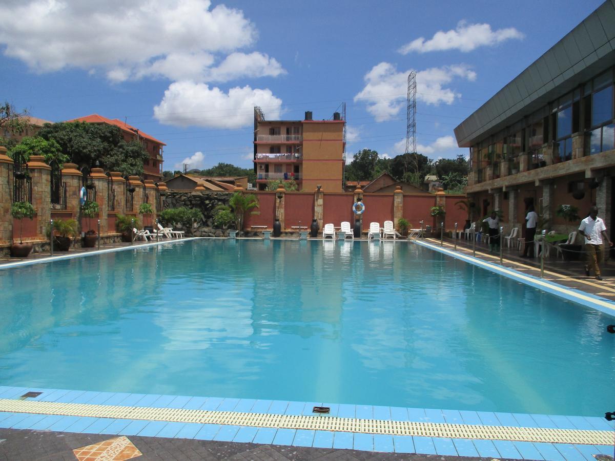 La Grande Hotel Kampala Zewnętrze zdjęcie