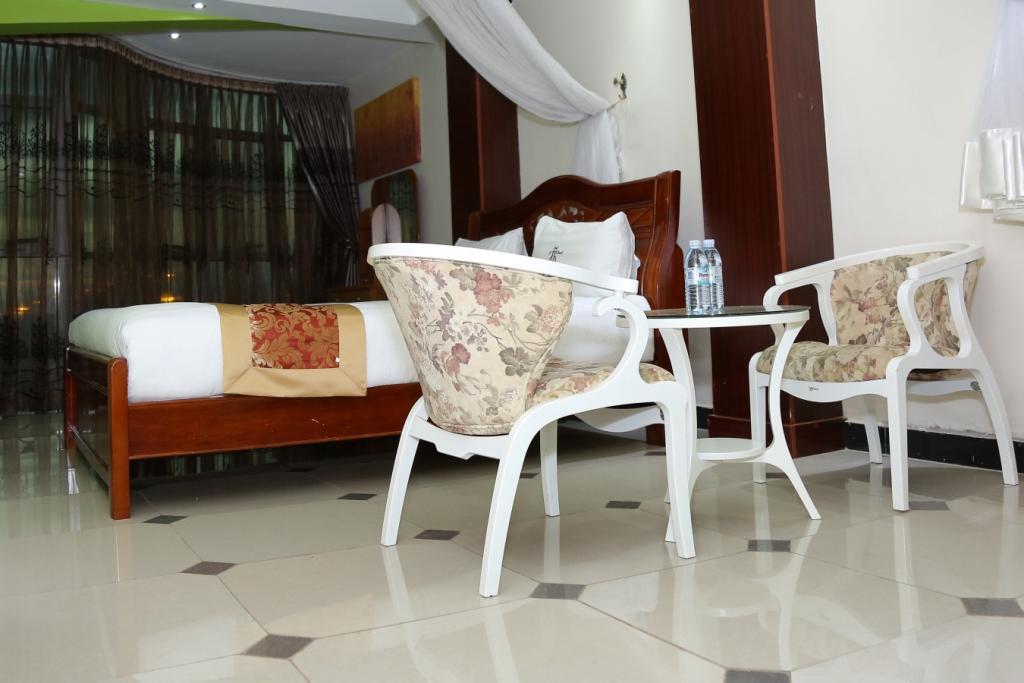 La Grande Hotel Kampala Zewnętrze zdjęcie