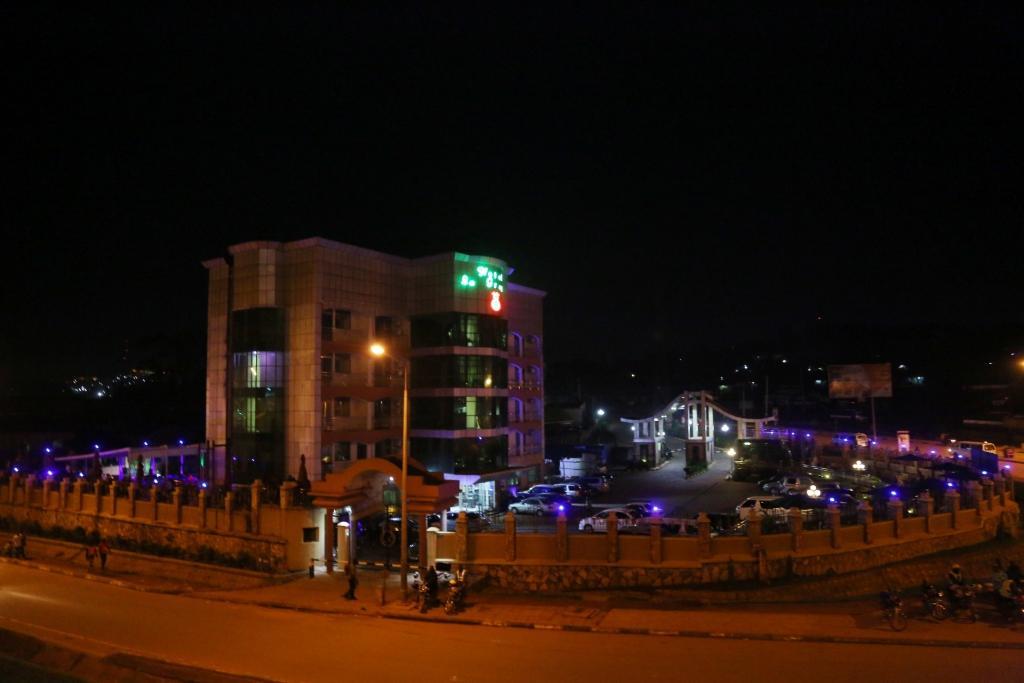 La Grande Hotel Kampala Zewnętrze zdjęcie