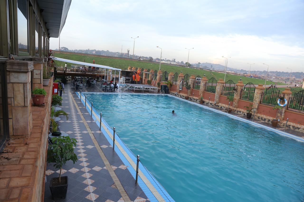 La Grande Hotel Kampala Zewnętrze zdjęcie